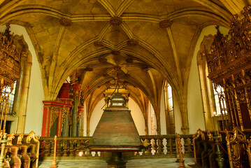 Fototapeta na wymiar Innenansicht Klosterkirche Santa Cruz (Coimbra), Portugal