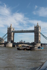 Fototapeta na wymiar tower bridge and boat