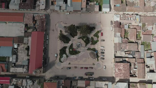 hermosos paisaje, plaza central peruano Palcamayo tarma junin Peru 