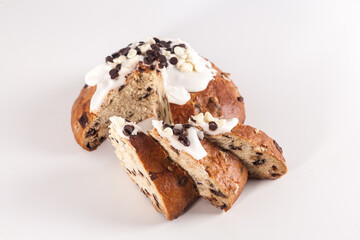 panettone with chocolate chips 3