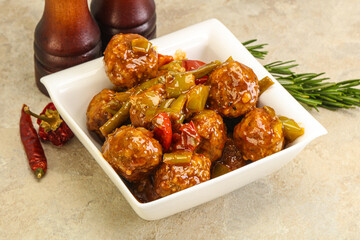 Meat ball in tomato sauce