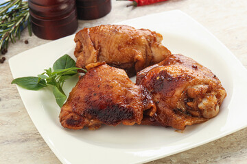 Roasted chicken leg with spicy sauce