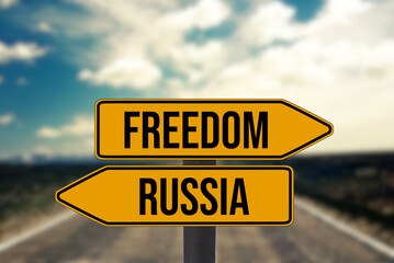 Zwei Pfeile zeigen auf Richtung Russland und Freiheit