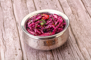 Pickled red cabbage with herbs