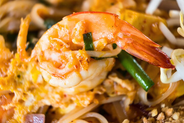 Obraz na płótnie Canvas Pad thai shrimp is noodle food Thai Style.