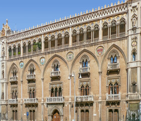 Fototapeta na wymiar Palazzo Fizzarotti in Bari