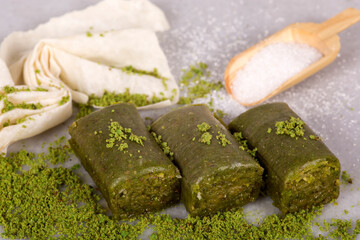 Turkish pistachio wrap baklava dessert