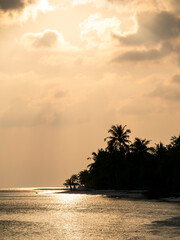 Fototapeta na wymiar lagoon of a Maldives island in the evening, Kuredu, Lhaviyani Atoll, Maldives, Indian Ocean, Asia