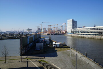 Hamburg Hafen mit sch&ouml;ner Aussicht