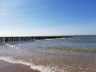 Strand mit Buhnen Cadzand Bad