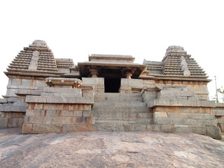 Obraz premium 南インドハンピの建造物群