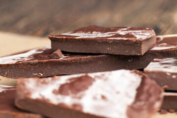 chocolate is broken into a large number of pieces