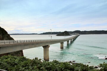 Fototapeta na wymiar 下関市の角島大橋