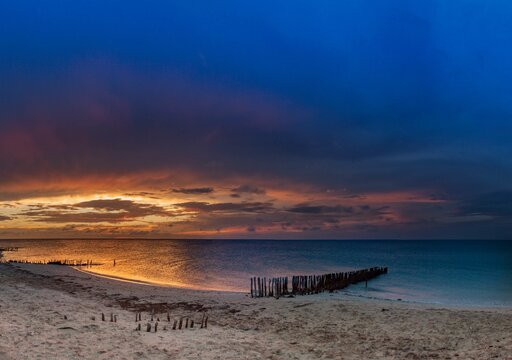 Atardecer Azul en Chelem