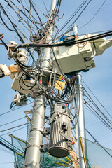 電信柱の交換工事