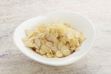 Almond nut slices for culinary