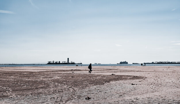 LONG BEACH 