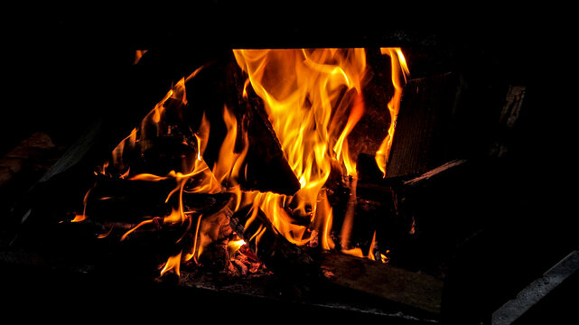 Llamas de una chimenea