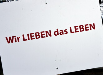 Schild auf einer Corona-Demo: 