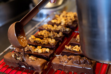 Barres chocolatées fourrées maison 