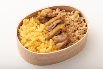 照り焼きチキンそぼろ弁当