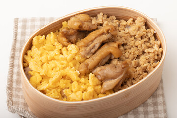 照り焼きチキンそぼろ弁当