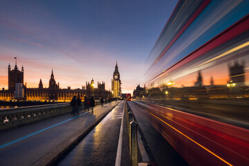 Fototapeta na wymiar Big Ben and traffic in London