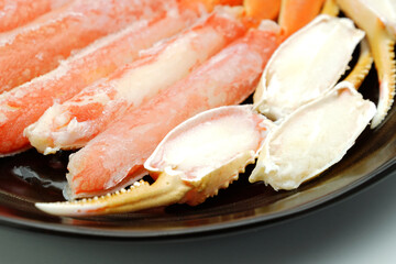 解凍中のズワイガニの足