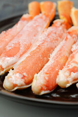 解凍中のズワイガニの足