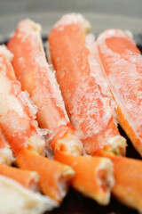 解凍中のズワイガニの足