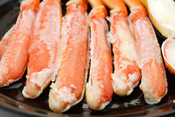 解凍中のズワイガニの足