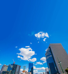 Fototapeta na wymiar お茶の水の風景　都会風景　高層ビル　超高層ビル　オフィスビル　近未来イメージ　ビジネス