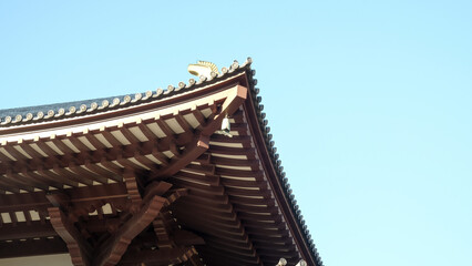 Fototapeta na wymiar Roof of historical temple and traditional architecture of Japan Tokyo