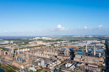 Fototapeta premium chemical plant in city