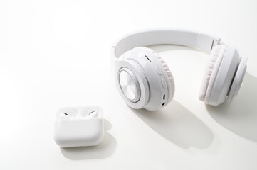 ヘッドホン　ワイヤレスイヤホン　