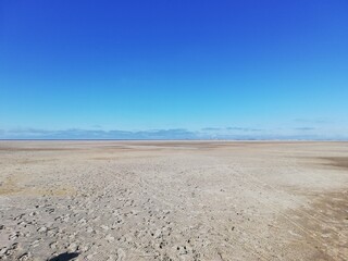 beach horizon