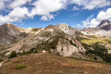 Fototapeta na wymiar Mountains and mountain ranges in French Alpes