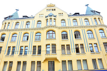 Obraz premium Fragment, detail of Cat House in Old Town of Riga, Latvia; sculpture of cat on roof