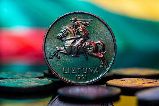 Lithuania 5 Centai Coin 1991 Obverse Flag Background Macro Close Up