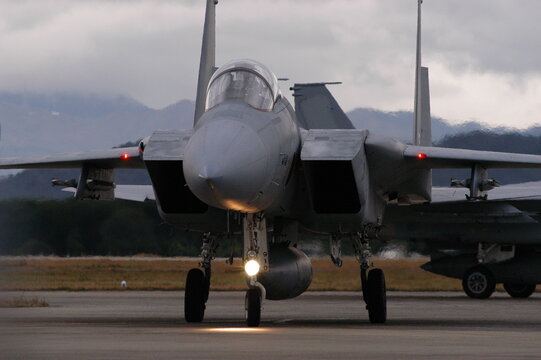築城基地に帰還したF-15イーグル戦闘機 -Jet fighter F-15 EAGLE returned to base-