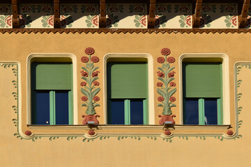 Windows with floral decoration of the Stern palace in Oradea, Romania