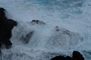 Wellen Lava Porto Moniz Madeira Portugal