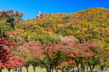 北海道洞爺湖町、えぼし岩公園から眺めた秋の烏帽子岩【10月】