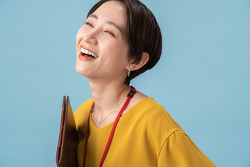 Obraz premium ファイルを持った女性