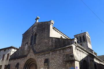 L'église Sainte Madeleine, vue de l'extérieur, ville de Tournus, département de Saône et Loire, France