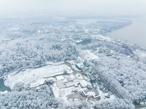 Winter snow scene in Moshan Scenic Area, East Lake, Wuhan, Hubei