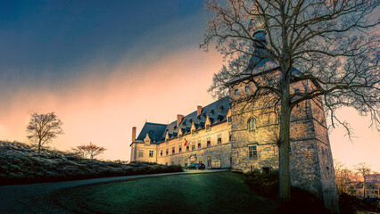 Le château des Princes de Chimay profile - obrazy, fototapety, plakaty