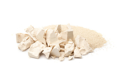 Dry and Raw Compressed Baking Yeast