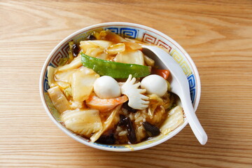 中華丼　中華料理