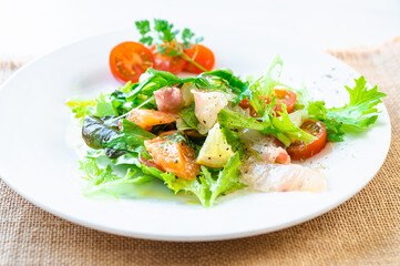 生サーモンと鯛のカルパッチョ